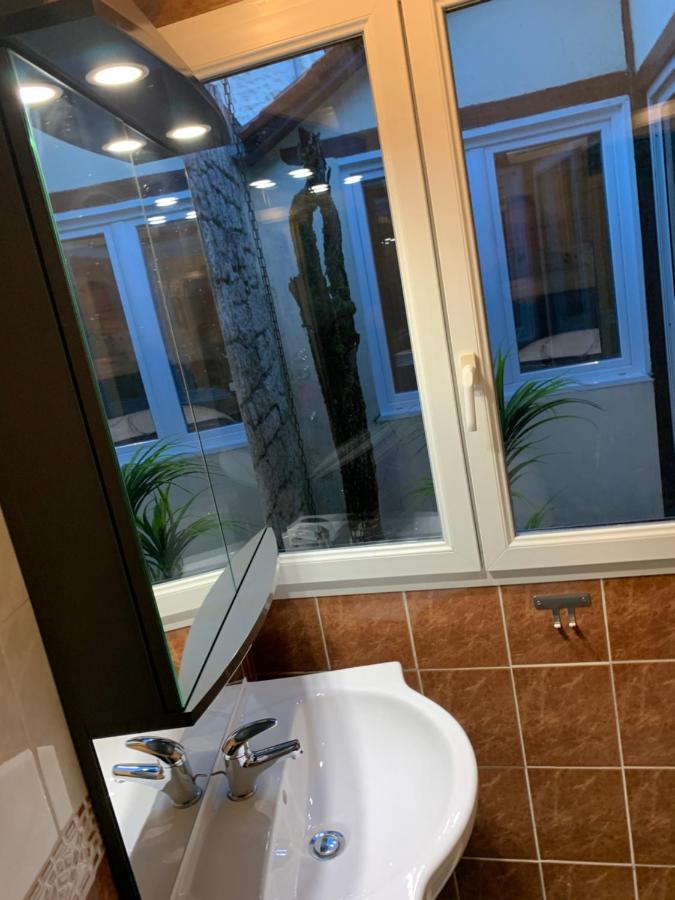 Chambre D'Hotes Naturiste Le Jardin Des Hirondelles Blanzaguet-Saint-Cybard Exterior foto